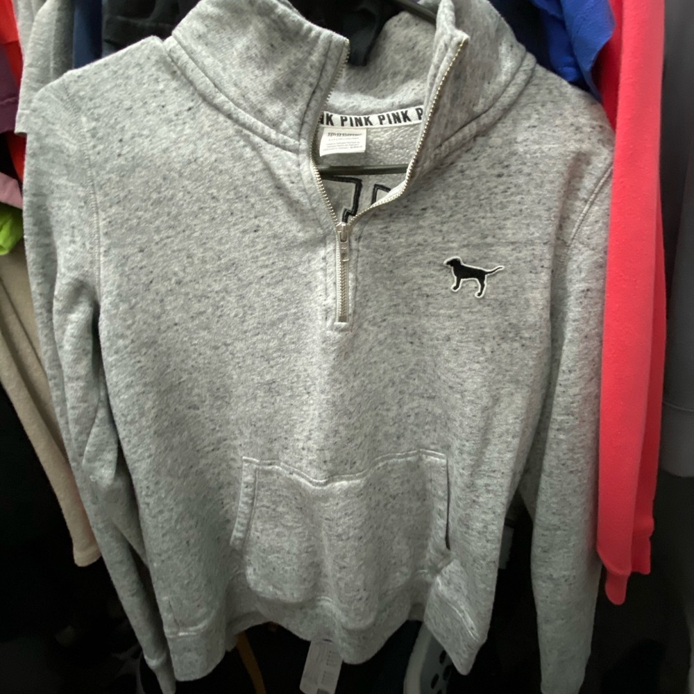 Gray sweatshirt